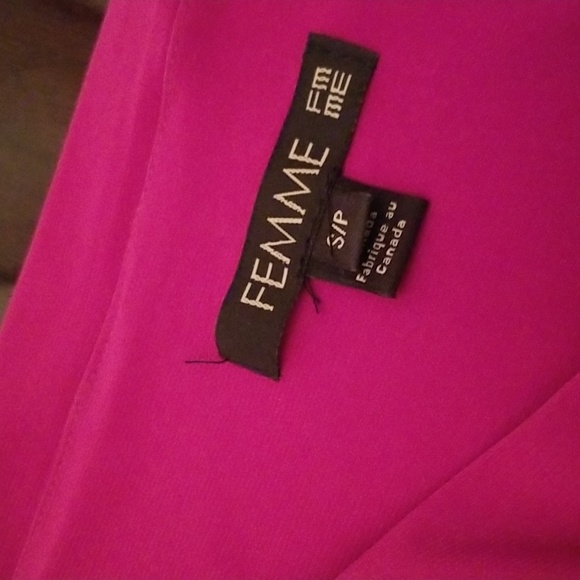 Fuchsia bodycon mini dress in small size. Lightly used. Femme brand - Picture 4 of 5